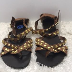 Sandals with studs